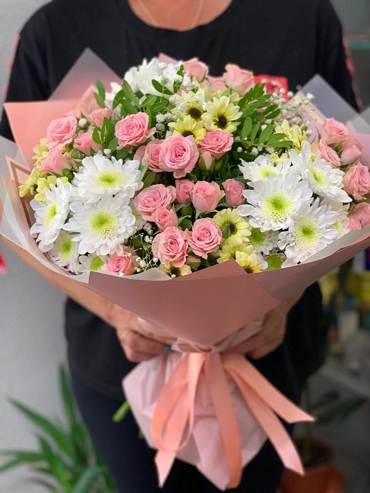 Букет цветов из: Розы и Хризантемы в Жабкино
