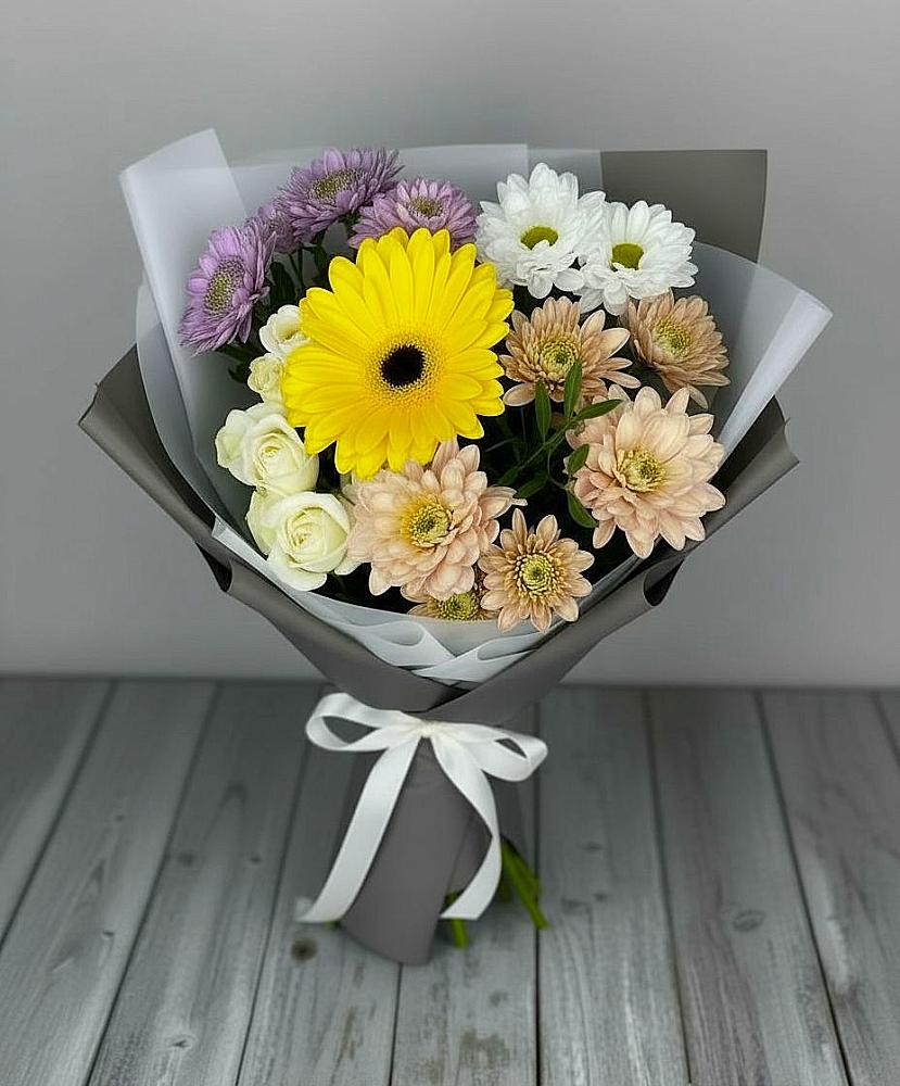 Букет цветов из: Розы, Герберы и Хризантемы в Жабкино