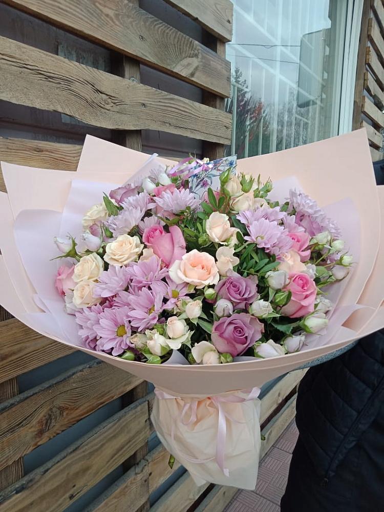 Букет цветов из: Розы и Хризантемы в Жабкино