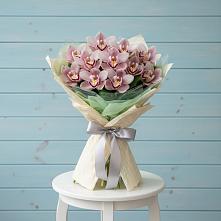 Букет цветов из:  Орхидеи и Розы #REPLACE_PRED# Жабкино