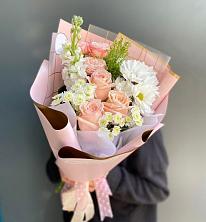 Букет цветов из:  Хризантемы и Розы в Жабкино