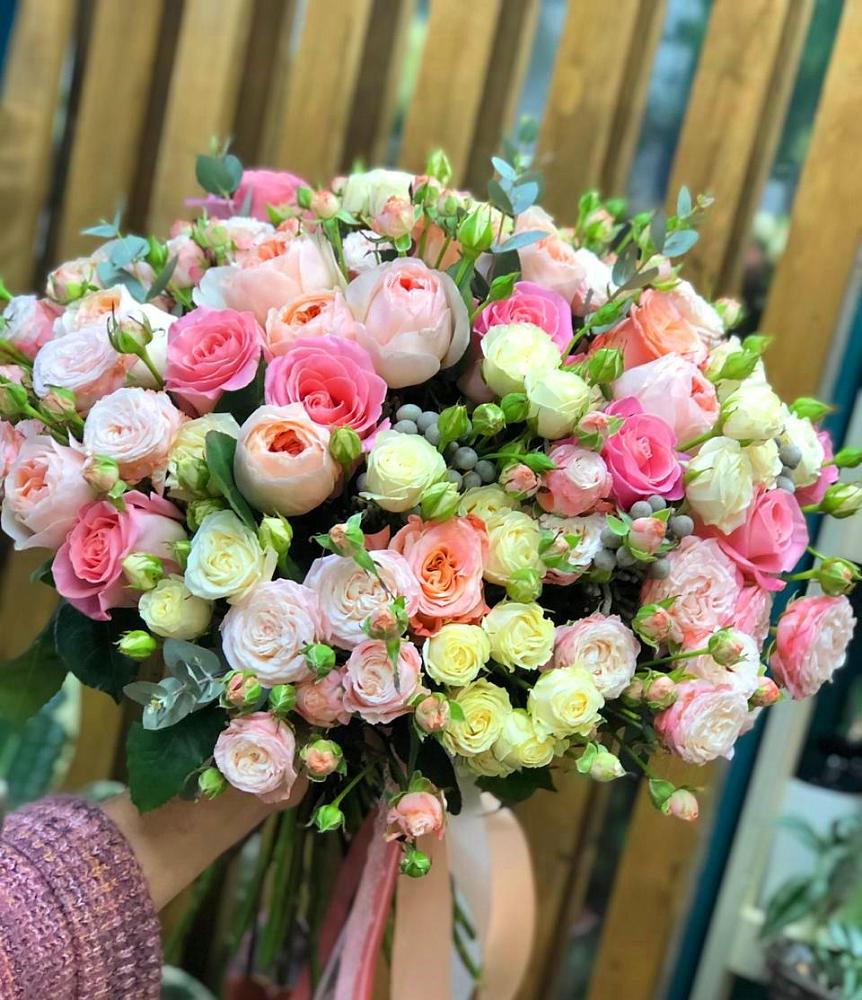 Букет цветов из: Розы в Жабкино