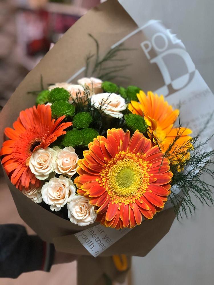 Букет цветов из: Герберы, Хризантемы и Розы в Жабкино