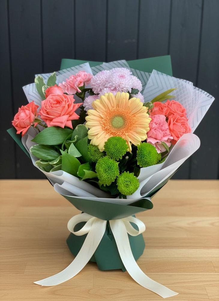 Букет цветов из: Гвоздики, Розы, Герберы и Хризантемы в Жабкино